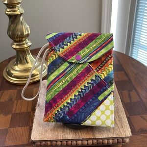 Handmade phone wristlet with 3 pockets